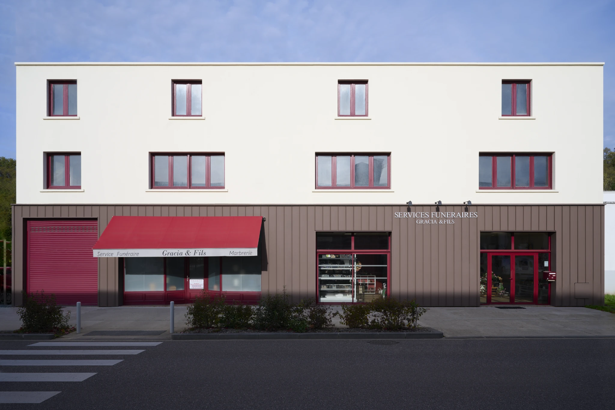 Mise en valeur façade & devanture commerciale – Photographe Lot