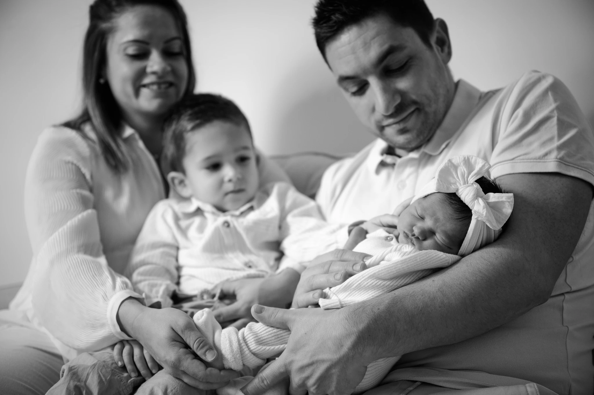 Portrait Famille au Complet & Naissance – Photographe Lot